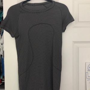 Lululemon short sleeve